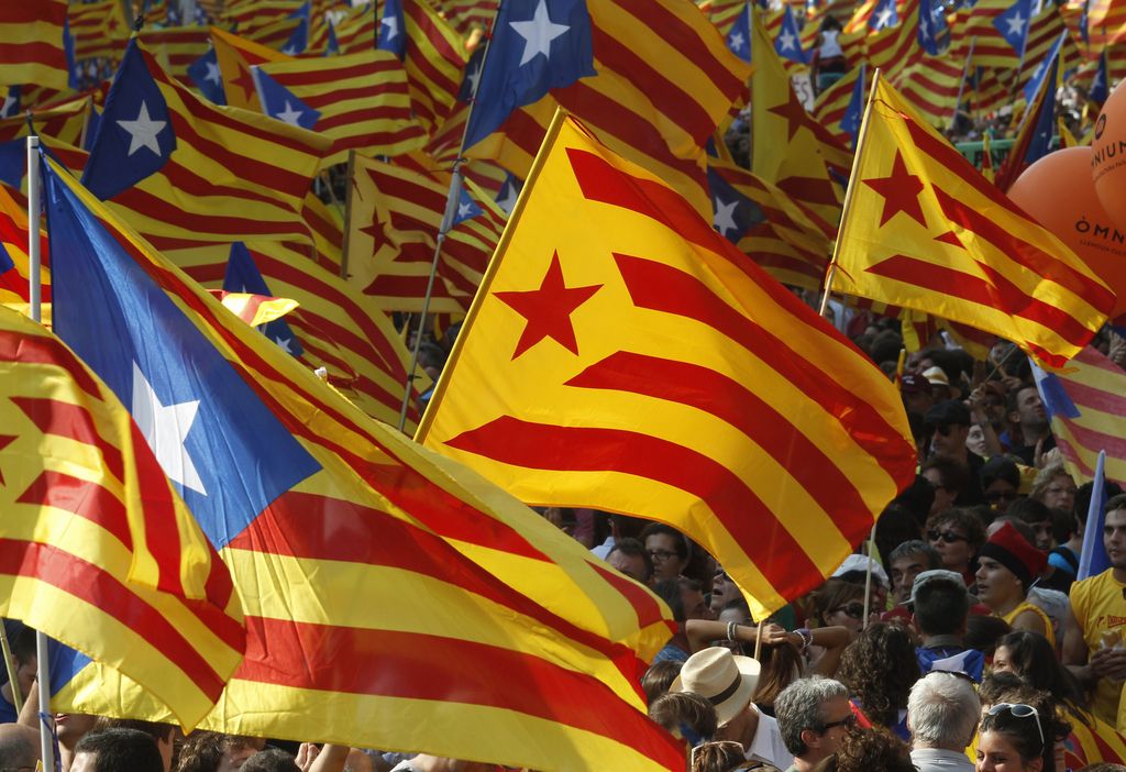 Katalonski premier razpisal posvetovalni referendum o neodvisnosti