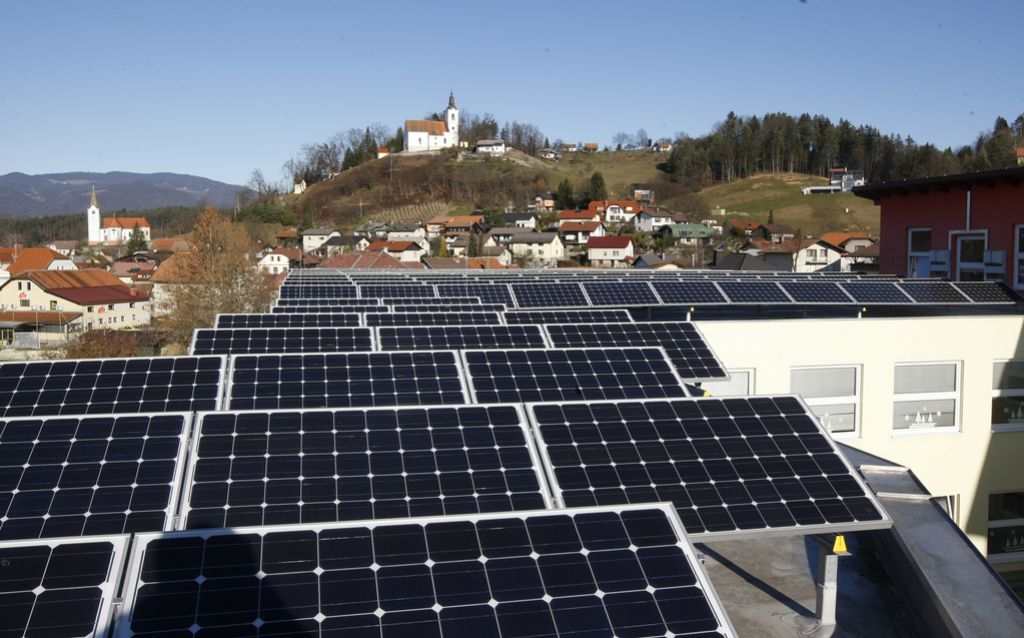 Fakulteta za energetiko vabi k sodelovanju lastnike sončnih elektrarn
