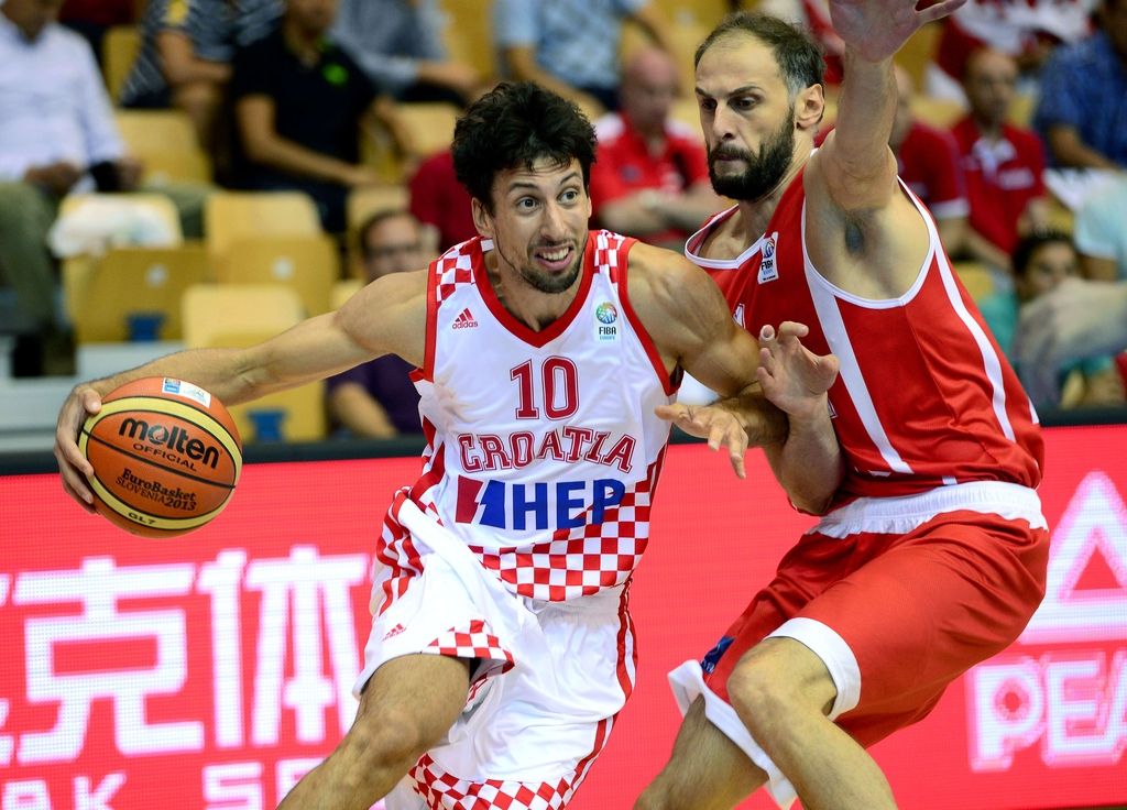 Eurobasket, skupina C - Barton junak češke zmage nad Poljsko