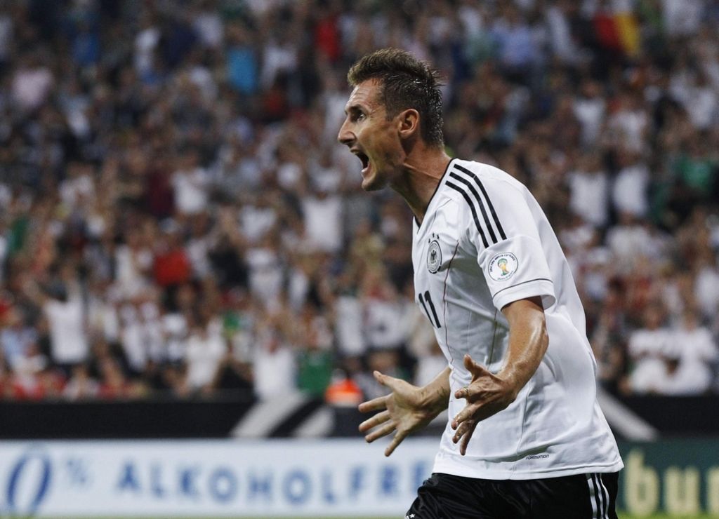 VIDEO: Miro Klose z 68. golom izenačil rekord Gerda Müllerja