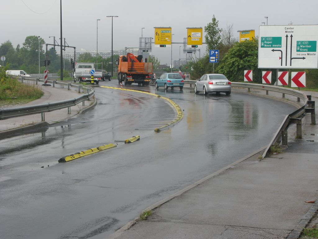 Zaloške ceste ne preurejajte mimo krajanov ČS Polje