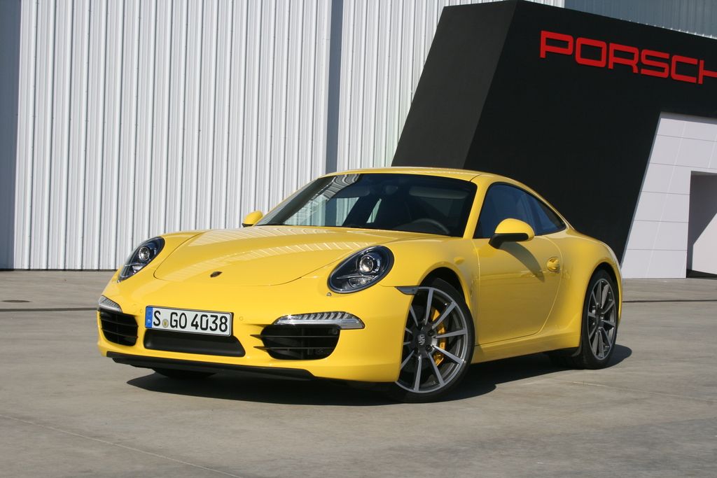 Porschejev avto prinese 16 tisočakov