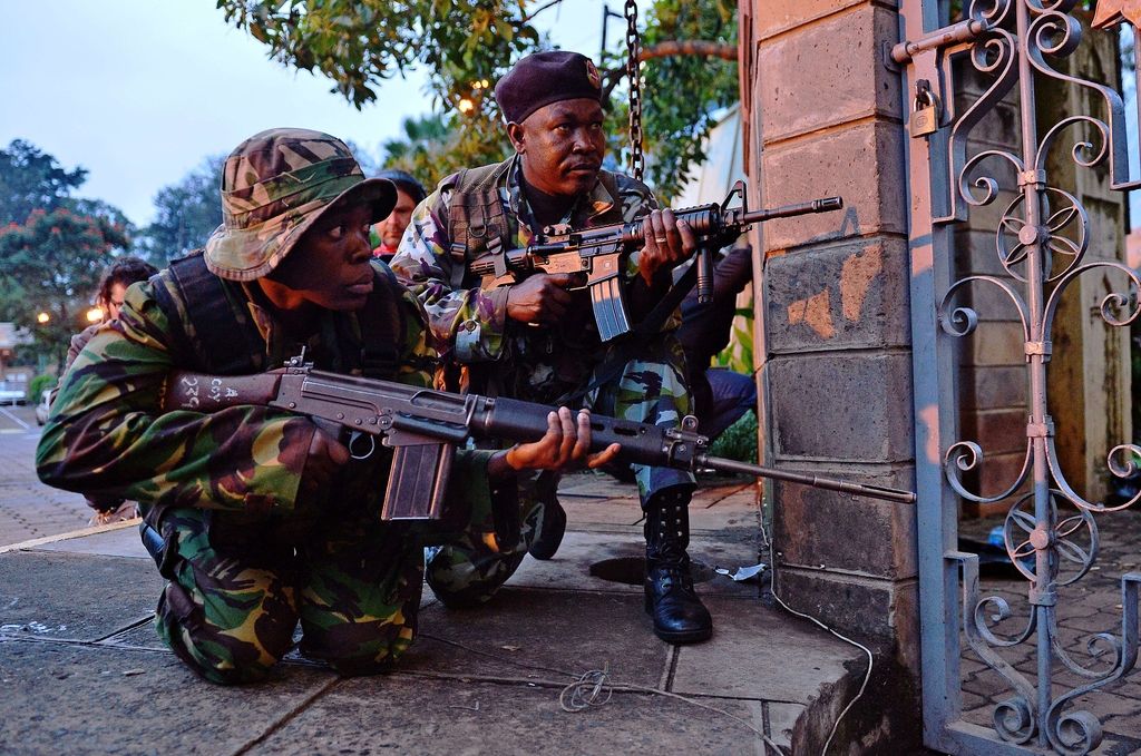 Nakupovalno središče v Nairobiju še vedno smrtonosno bojišče