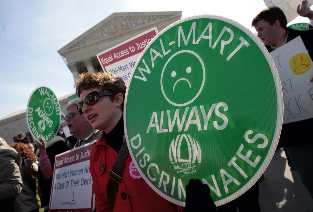 WalMart bo 500.000 zaposlenim v ZDA zvišal plačo