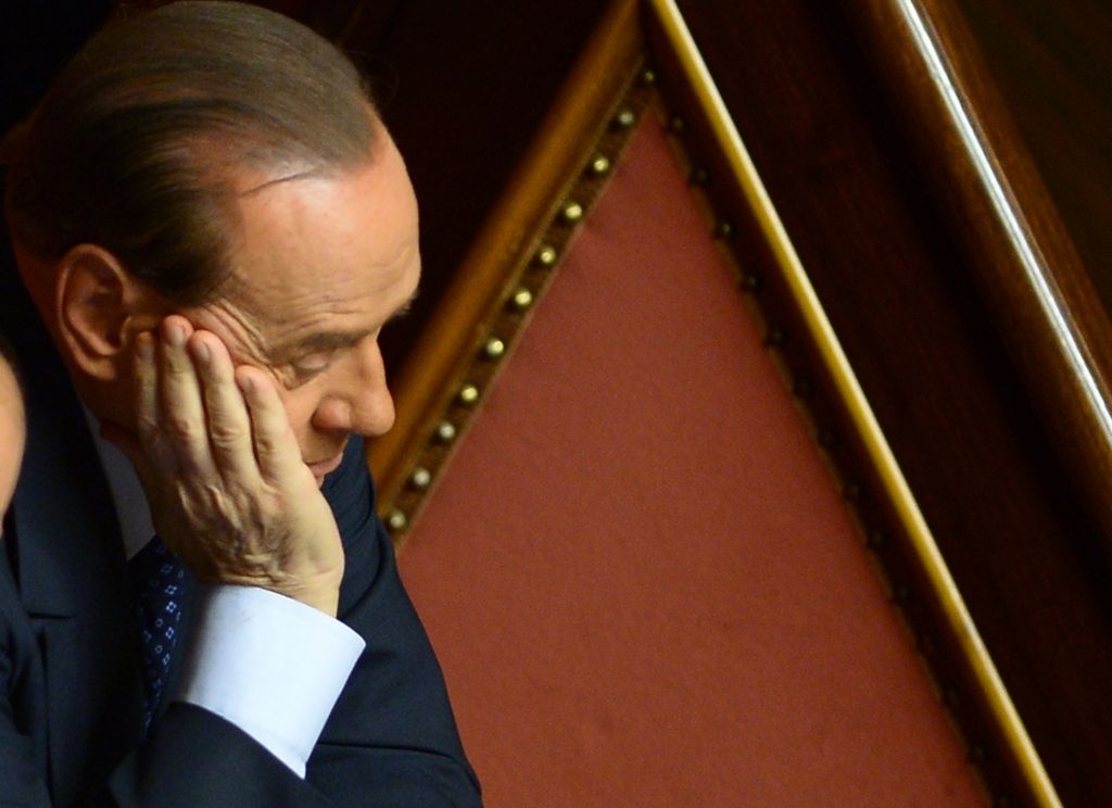 Berlusconi mora zapustiti senat