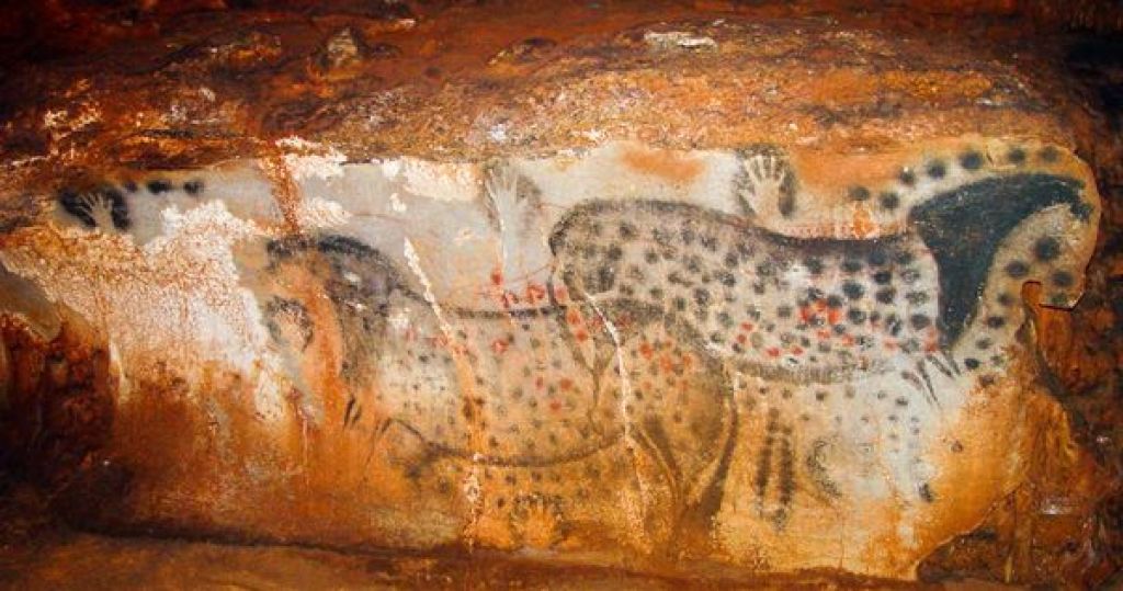 V prazgodovinskih jamah slikale predvsem ženske?