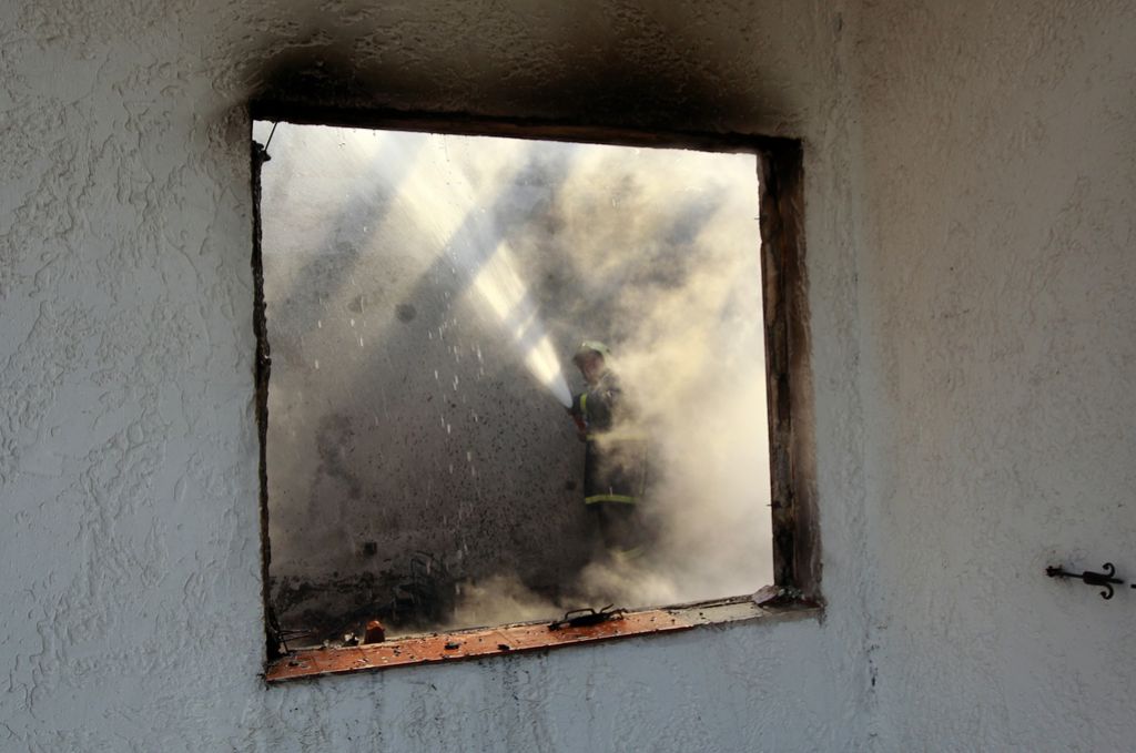 Mesec požarne varnosti: nad začetni požar tudi s kuhinjsko pokrovko