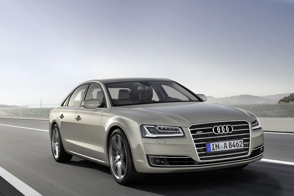 Audi A8 lahko sveti zelo natančno
