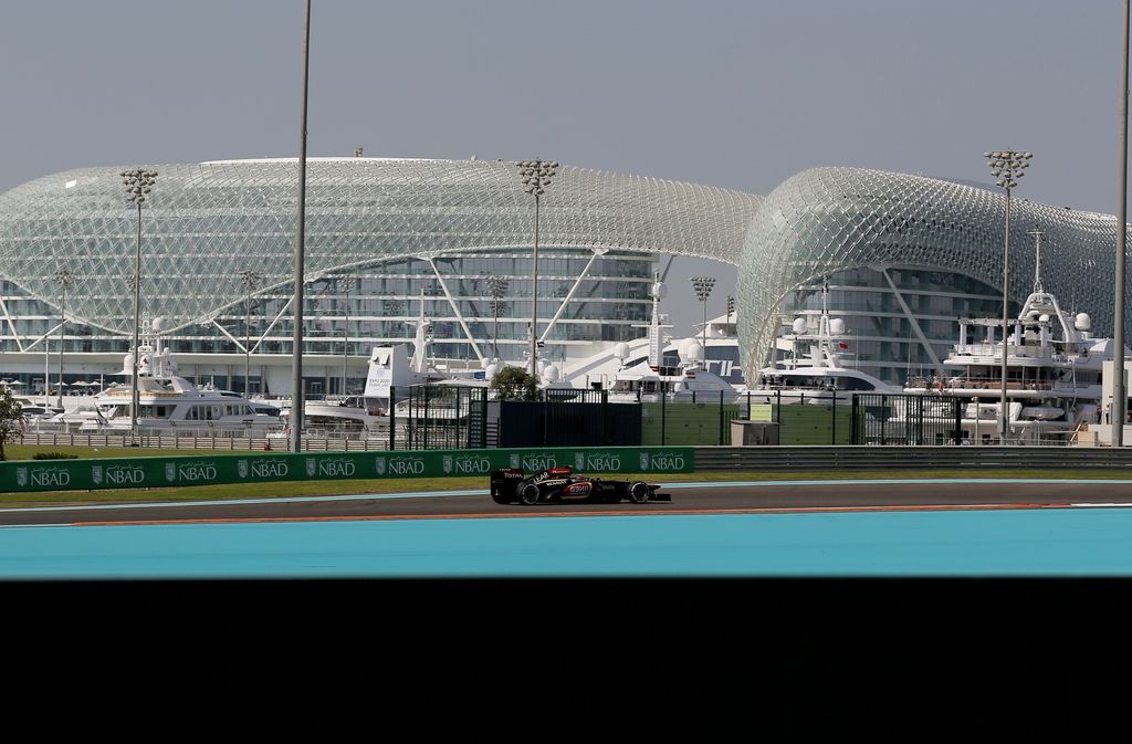 F1: Vettel in Grosjean najhitrejša na treningih v Abu Dabiju