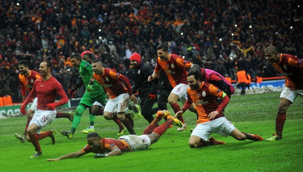 Liga prvakov: Sneijder popeljal Galatasaray v osmino finala