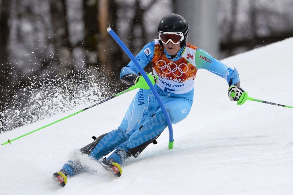 Tina Maze v slalomu brez kolajne, zlato Shiffrinovi