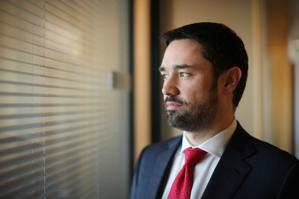Medja: Nova vlada bo prinesla stabilnost, kar bo omogočilo prodajo NLB
