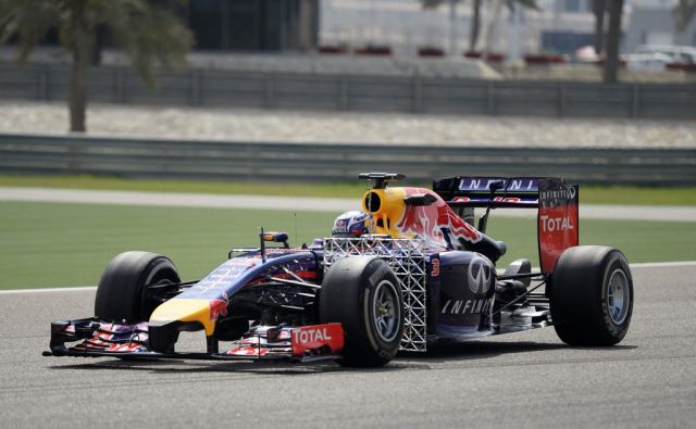 MOTOR-RACING/