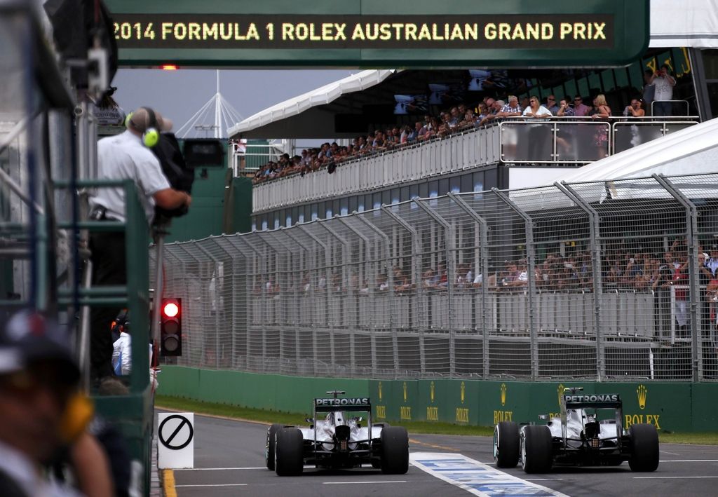 F1: sezono z zmago začel Nico Rosberg, diskvalifikacija Ricciarda