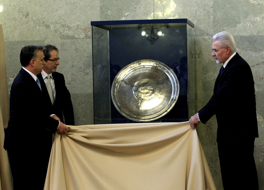 Madžari odšteli 15 milijonov evrov za pretihotapljeno »družinsko srebrnino«