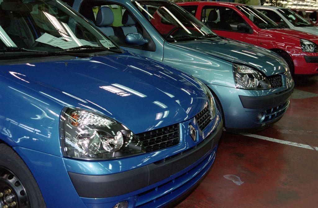 Renault vpoklical pol milijona avtomobilov, tudi v Sloveniji