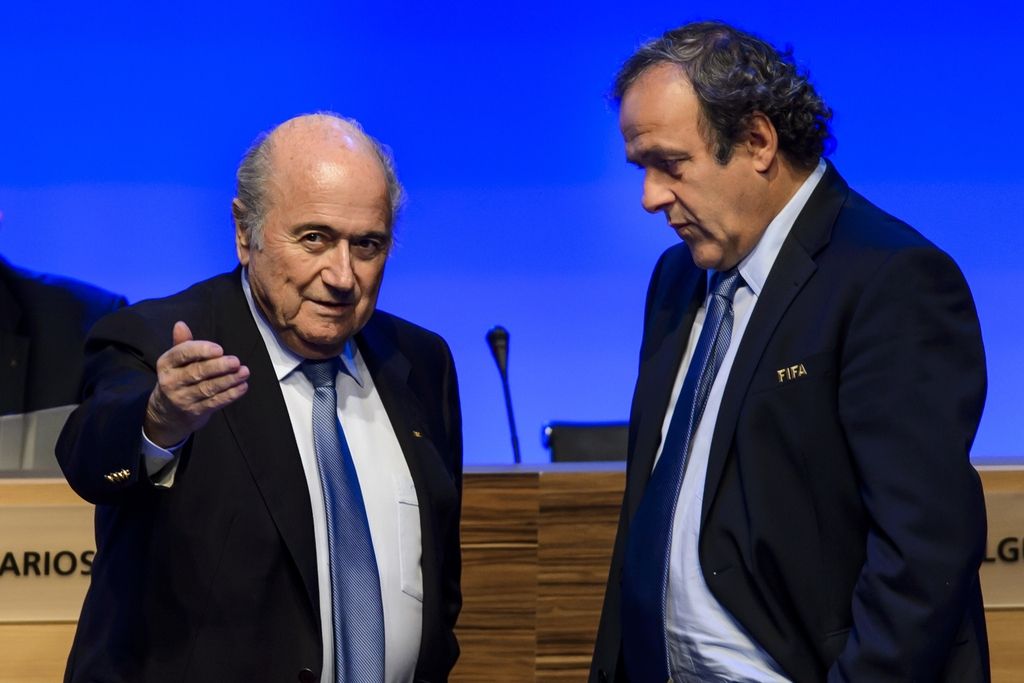 Platini in Blatter z osemletno prepovedjo udejstvovanja v nogometu
