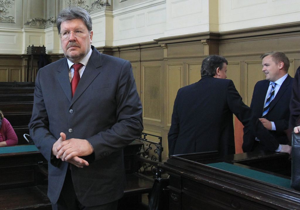 Višje sodišče Šrotu in Bavčarju potrdilo zaporni kazni