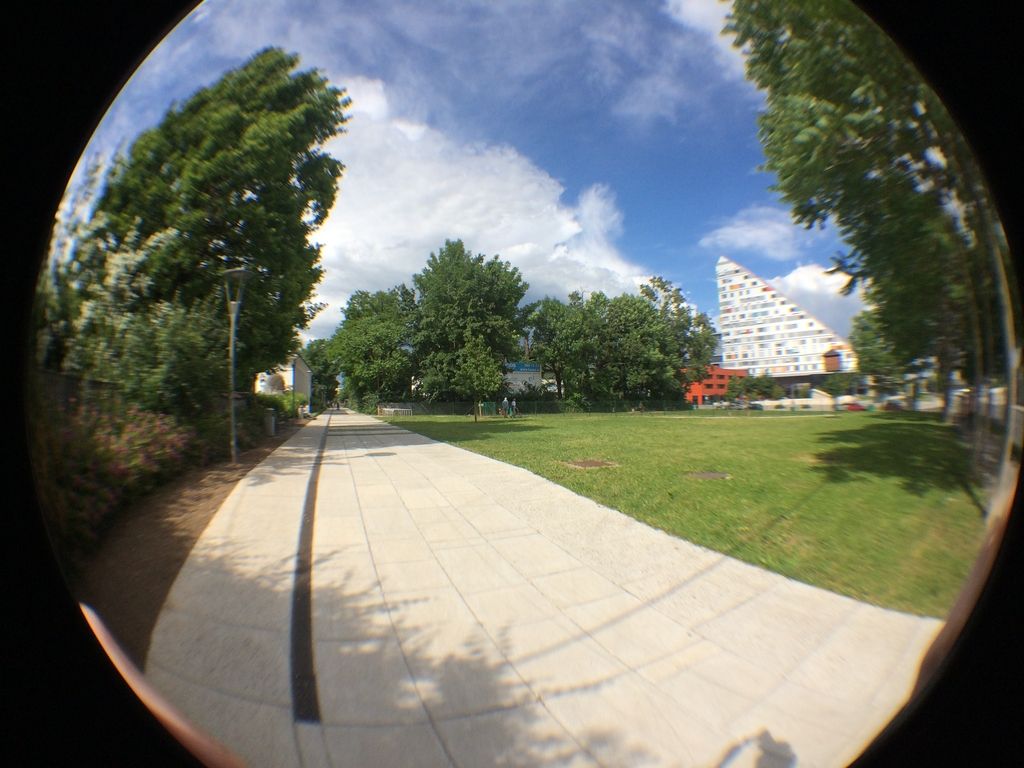 Olloclip: pogojno zanimiv fotografski dodatek za iphone