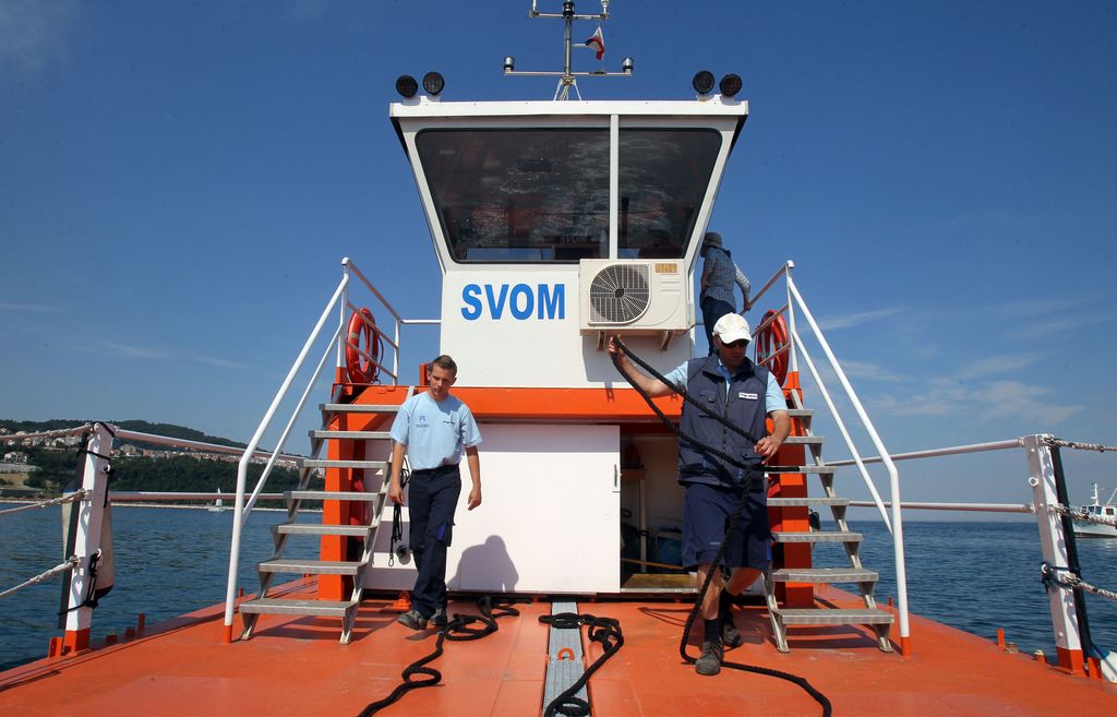 Kombajn požanje vse, kar odvržemo v morje