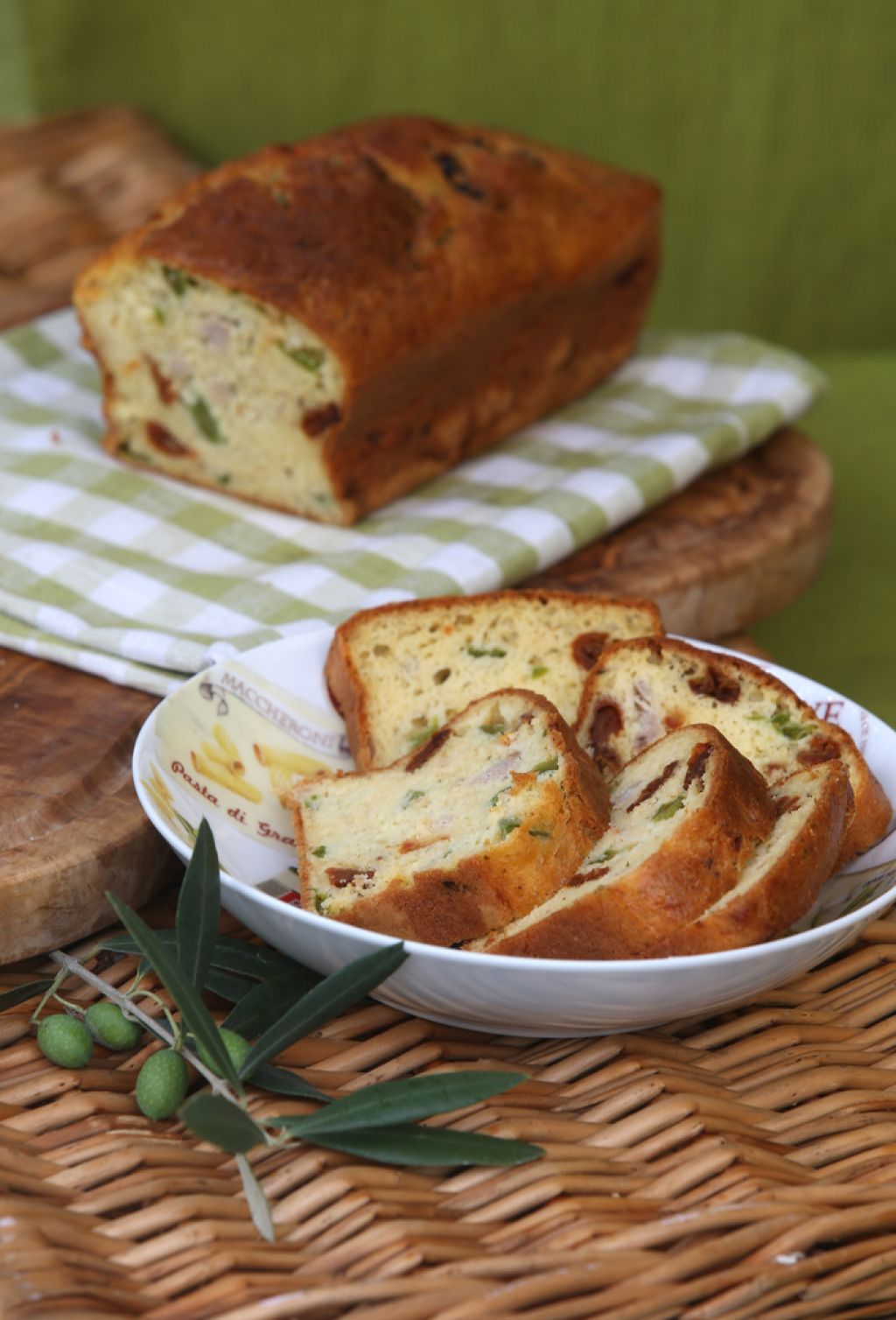 Optimizem, oljke, ljubezen