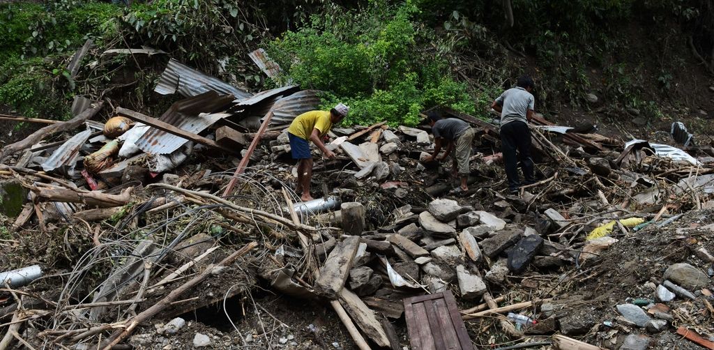 Plaz v Nepalu pokopal 156 življenj