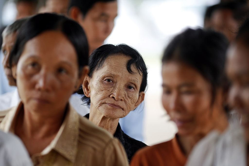 Voditeljema Rdečih Kmerov dosmrtni zapor