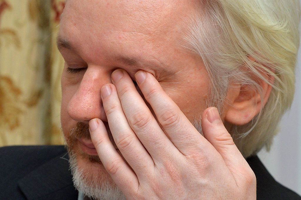 Švedska in Ekvador sklenila dogovor o zaslišanju Assangea