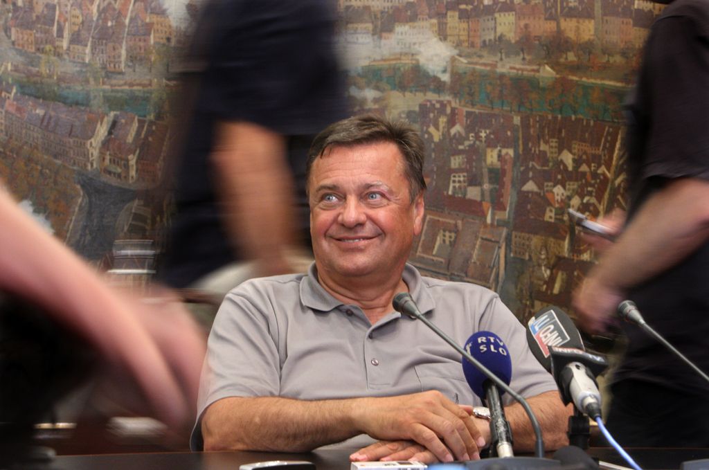 Janković zbral dovolj podpisov za vložitev kandidature