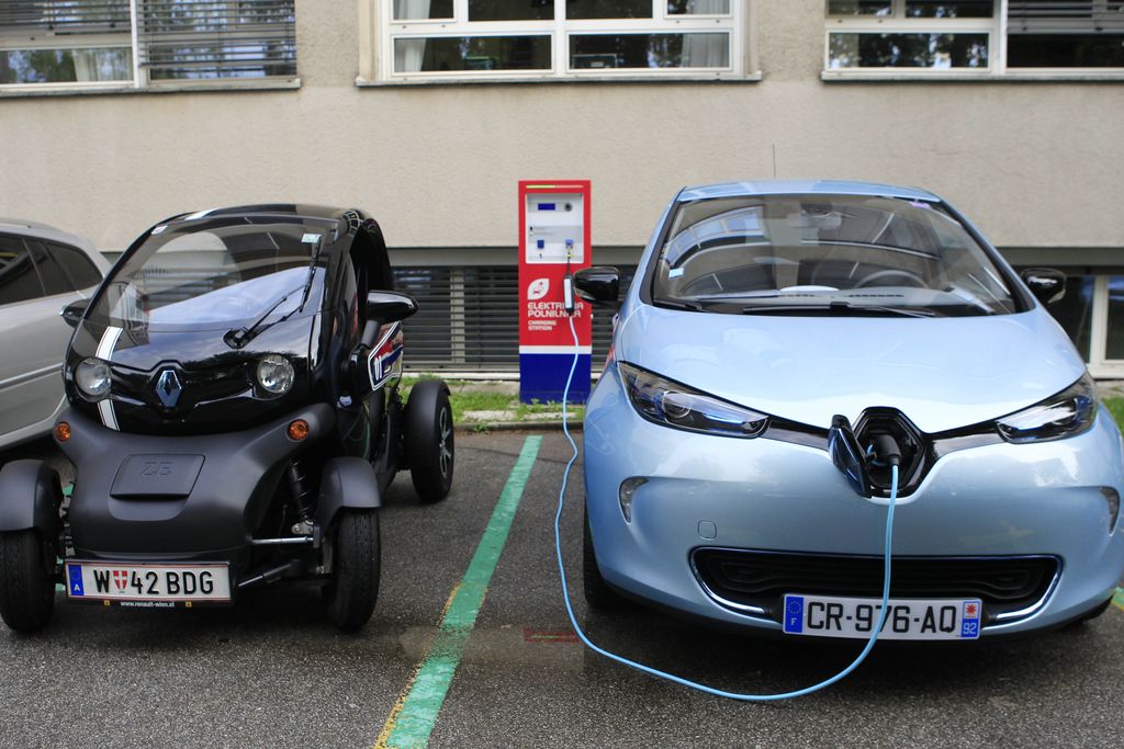 V Sloveniji bi že lahko vozilo okoli 250.000 električnih vozil