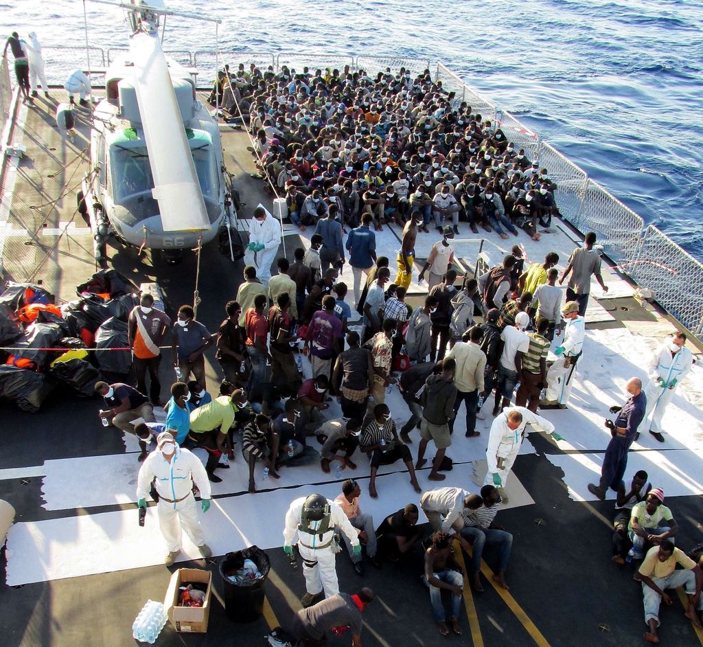 Italijanska mornarica pred Sicilijo rešila 1300 migrantov