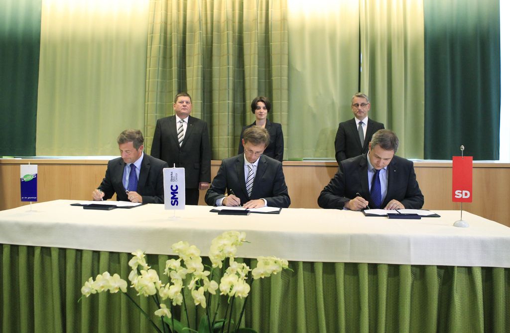 Prvaki SMC, Desusa in SD podpisali koalicijski sporazum