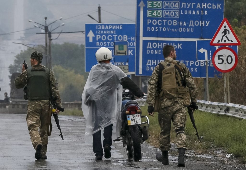 Kijev vzhodu obljublja več avtonomije, ne pa tudi samostojnosti