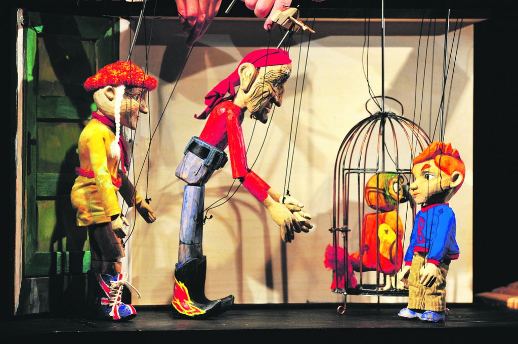 Kraljica lutkovnega gledališča je še vedno marioneta