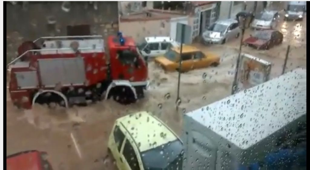Ob obali na Hrvaškem rekordne padavine in poplave