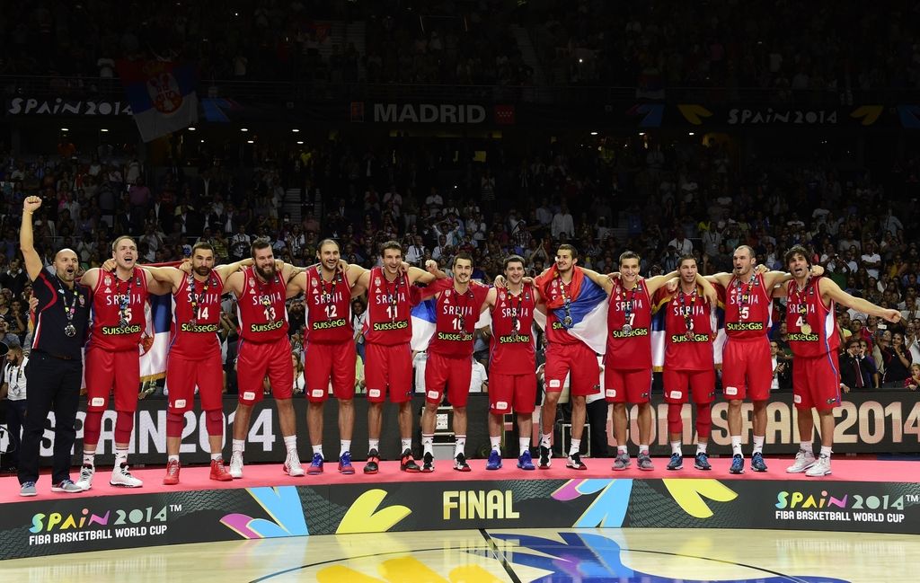 Srbi ponosni na svoje košarkarje