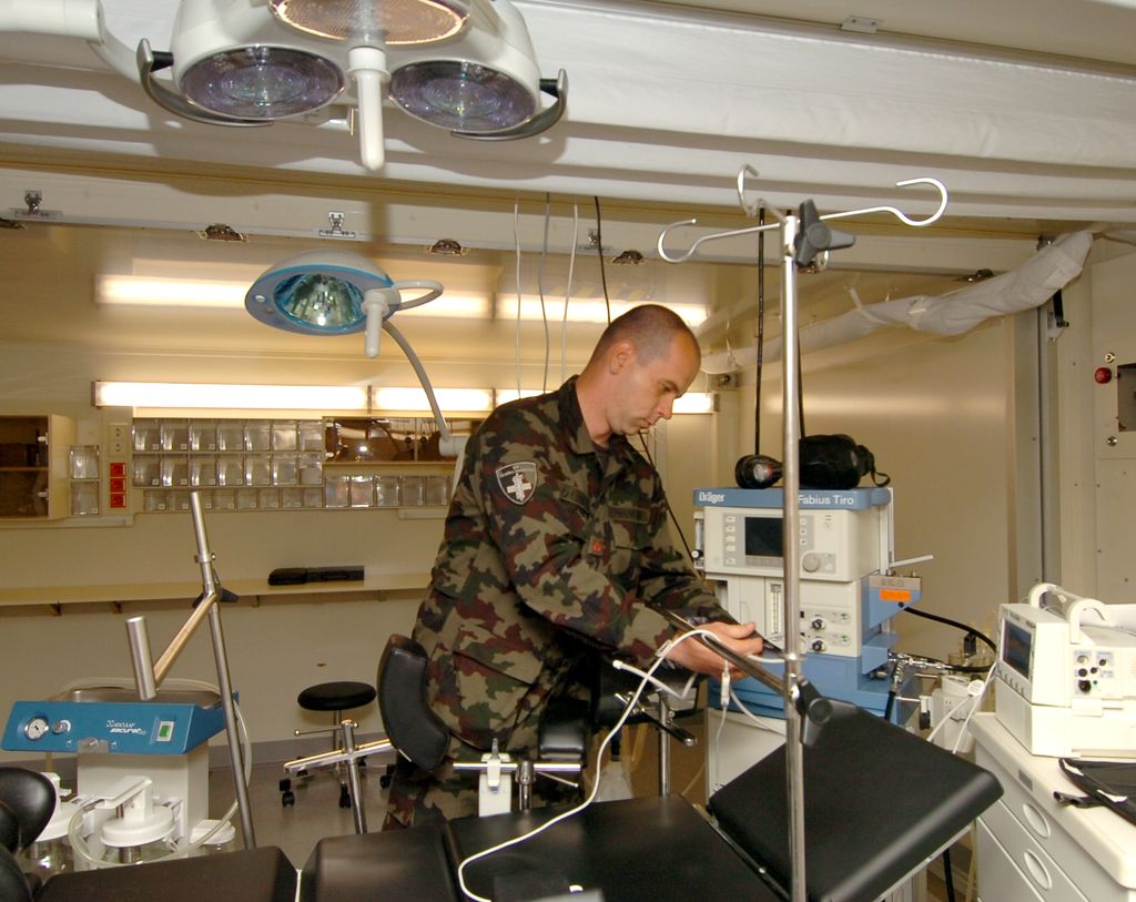 Bolnišnici Celje odobrili operacije z vojaško opremo