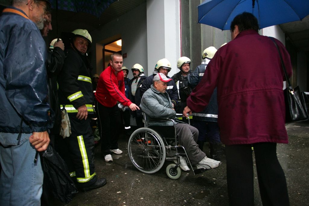 Gasilci posebno skrb namenjajo invalidom