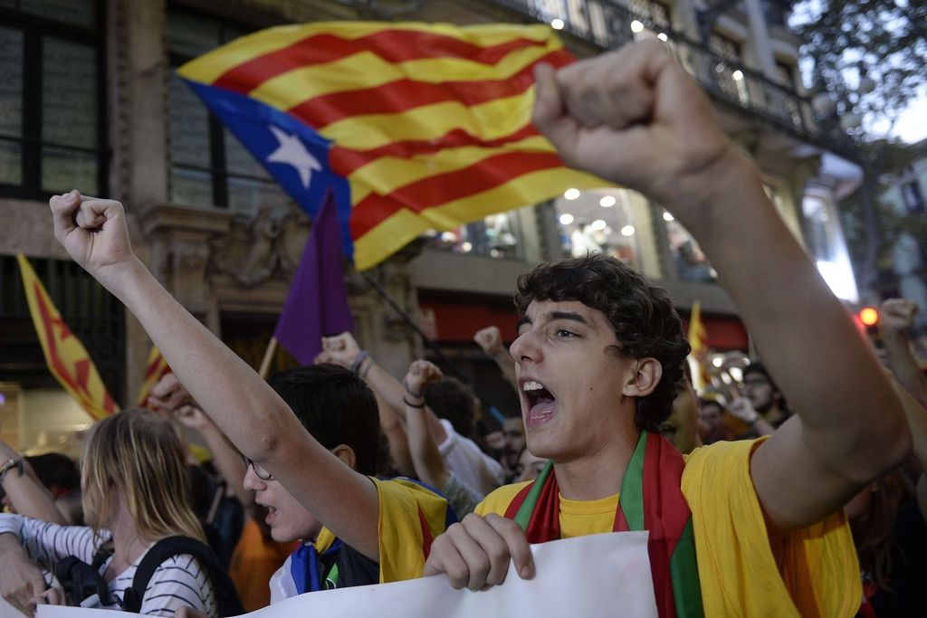 Katalonci nadaljujejo priprave na referendum