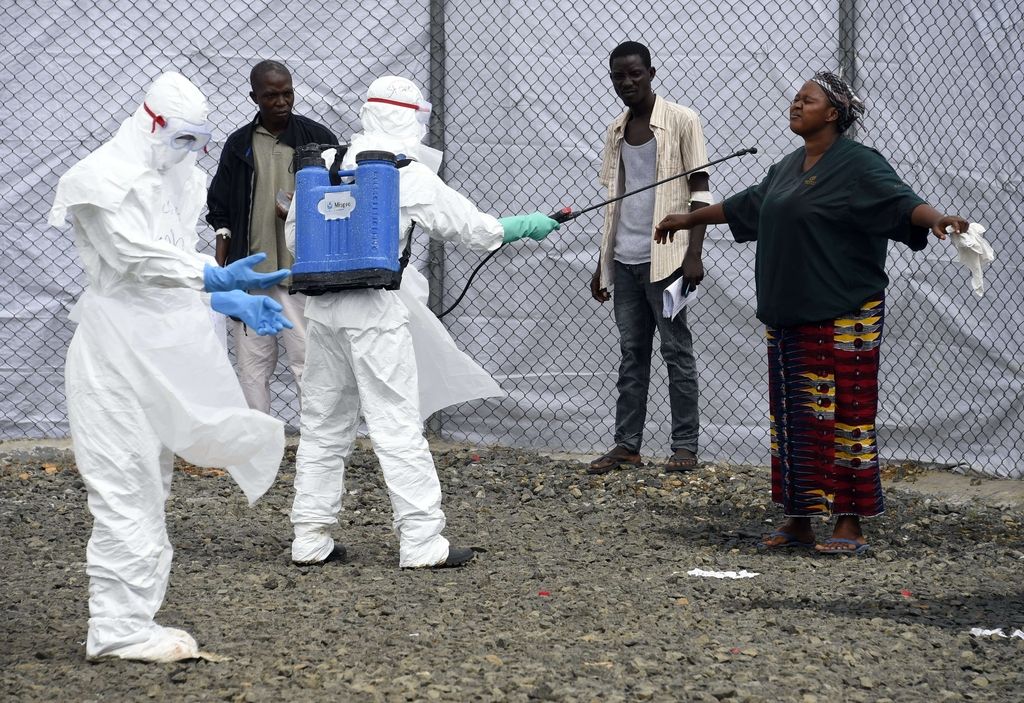 V Franciji in Nemčiji po okužbi z ebolo ozdravili dve osebi
