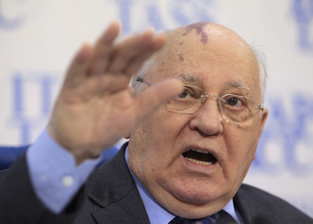 Gorbačov že iz bolnišnice