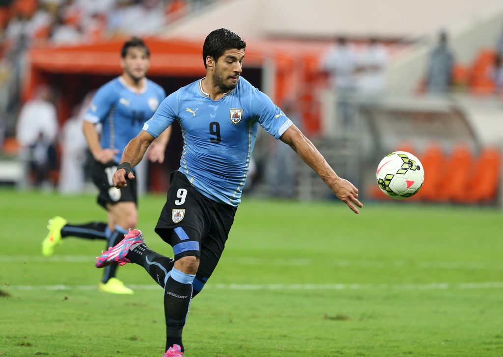 Nogometne novice: Suarez trese mreže za Urugvaj, Maicon podaljšal z Romo