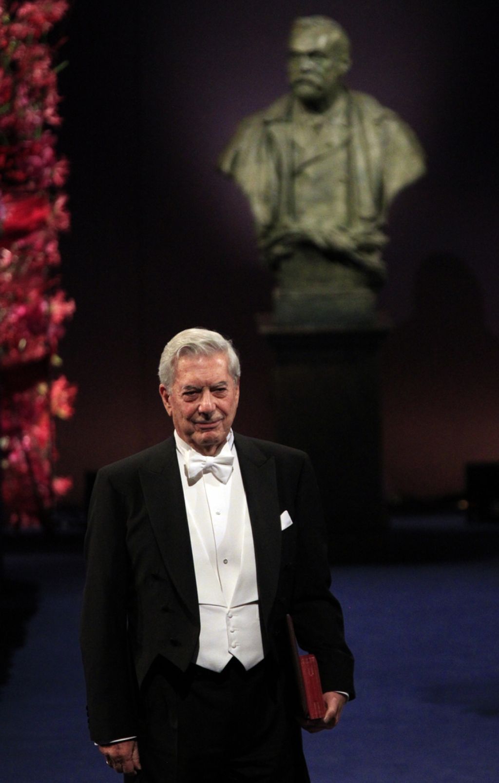 Mario Vargas Llosa: Kultura se vse bolj spreminja v nastopaštvo