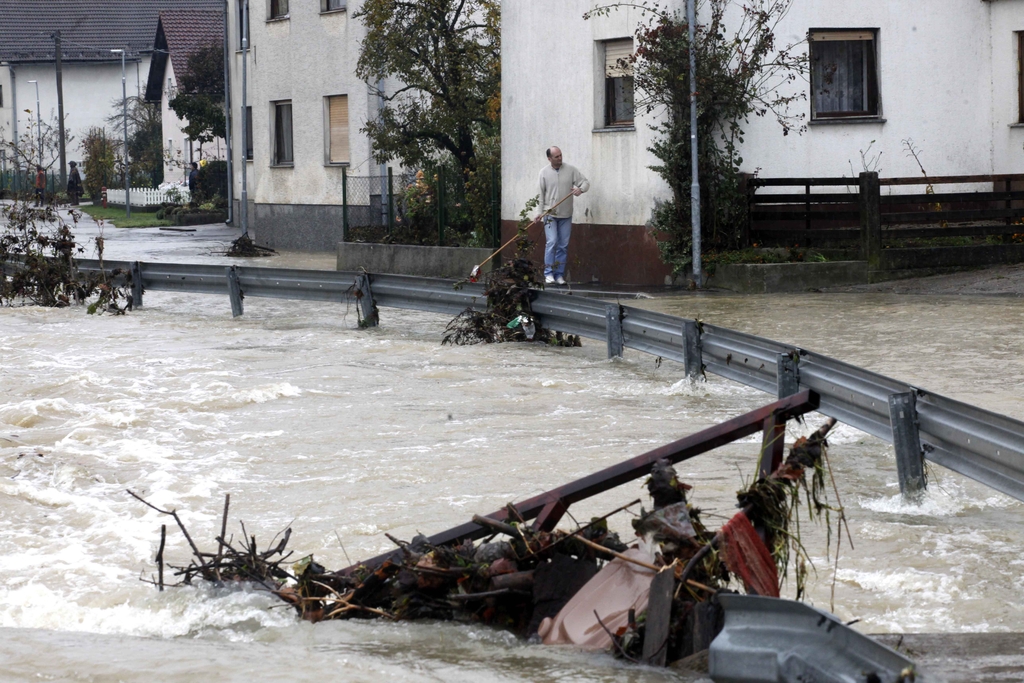 Poplave so dokaz, da se celotna Slovenija potaplja