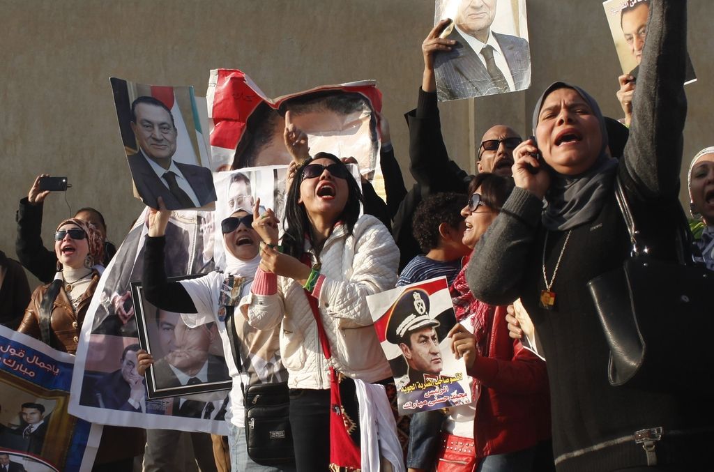 Sodišče Mubaraka spoznalo za nedolžnega