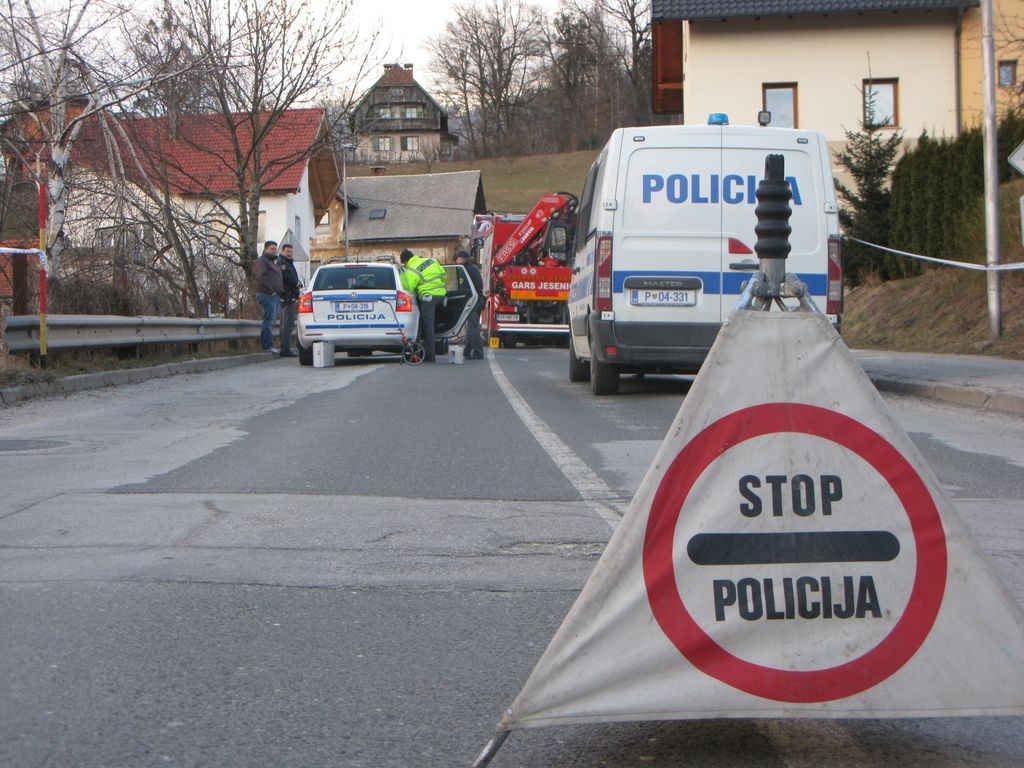 Smrt dveh pešcev na slovenskih cestah