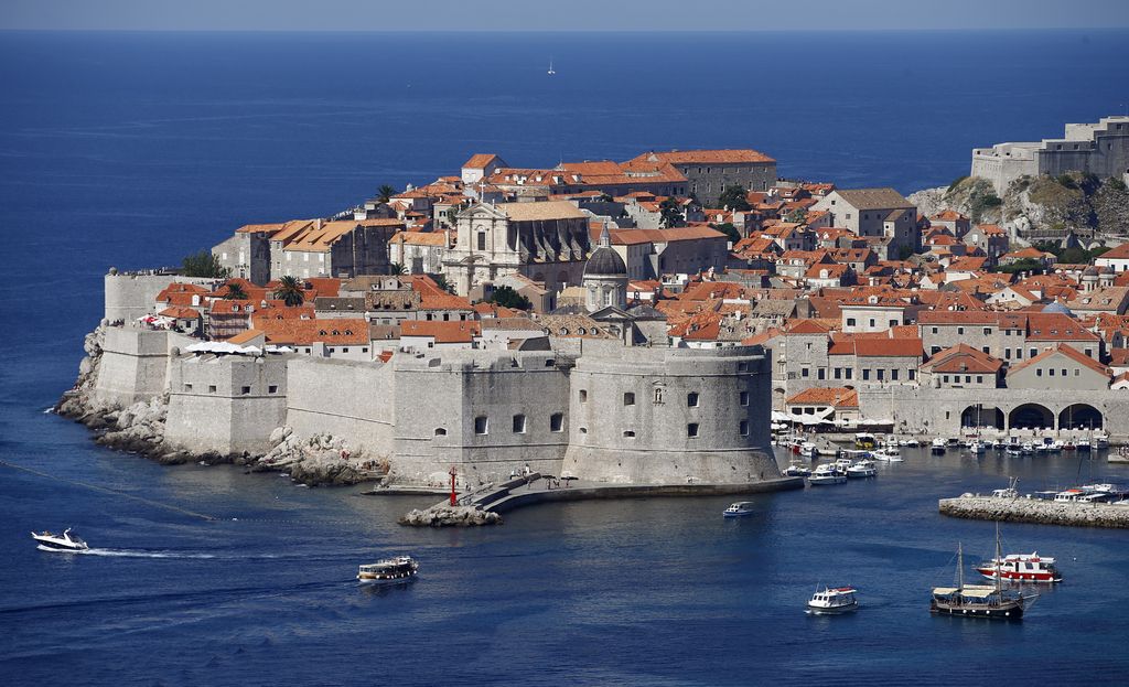 V pomorski nesreči pri Dubrovniku mrtvi in pogrešani
