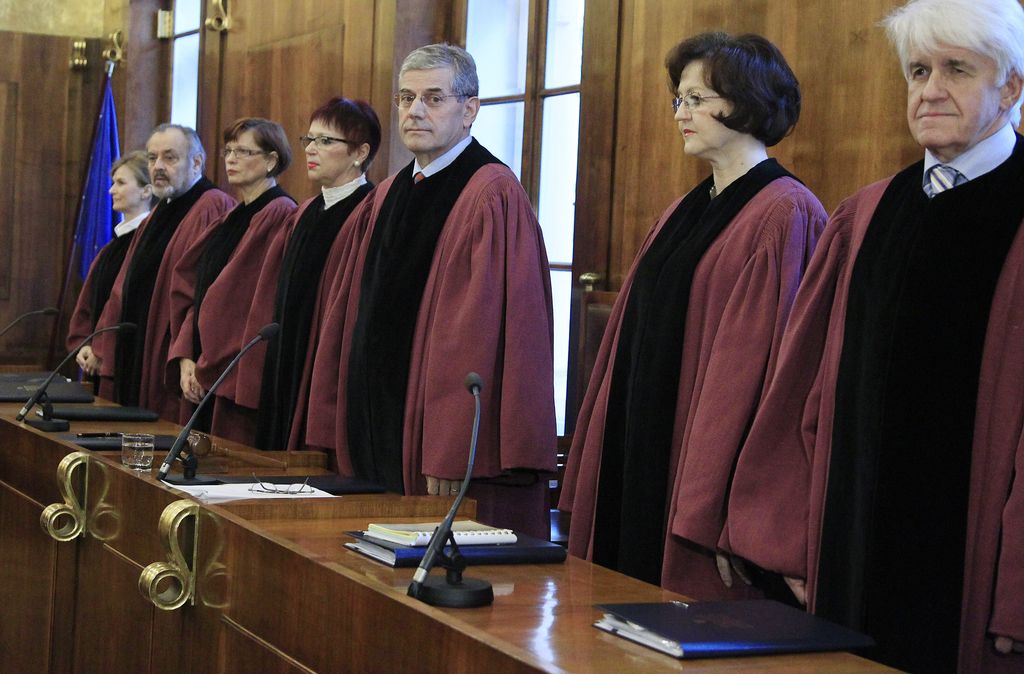 Ustavno sodišče zaščitilo odvetnike