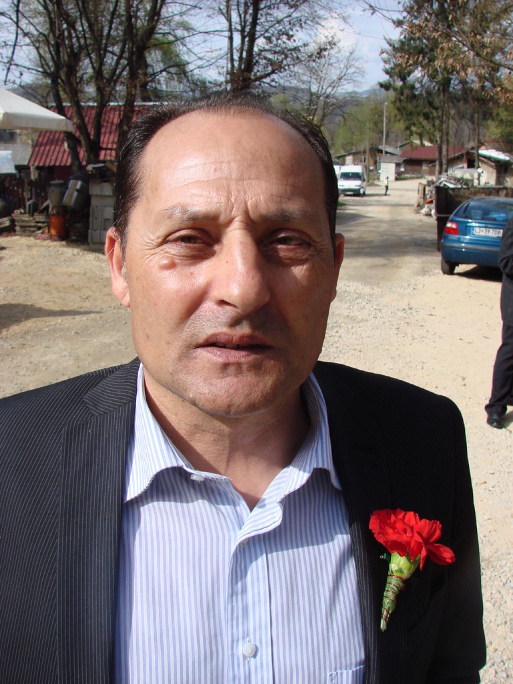 Romski aktivist obsojen, odstopil ne bo