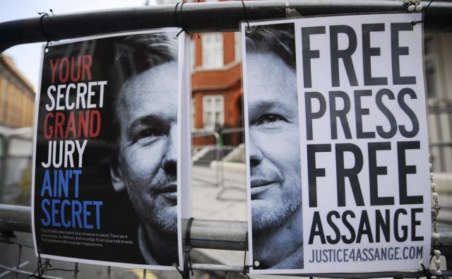 reut*ECUADOR-ASSANGE